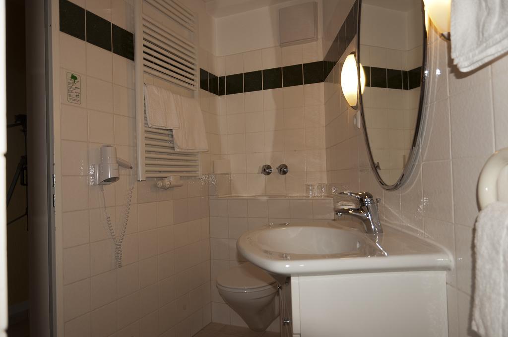 Hotel Haus Deutsch Krone Bad Essen Ruang foto