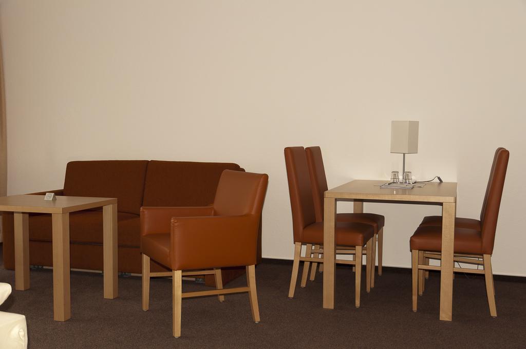 Hotel Haus Deutsch Krone Bad Essen Ruang foto